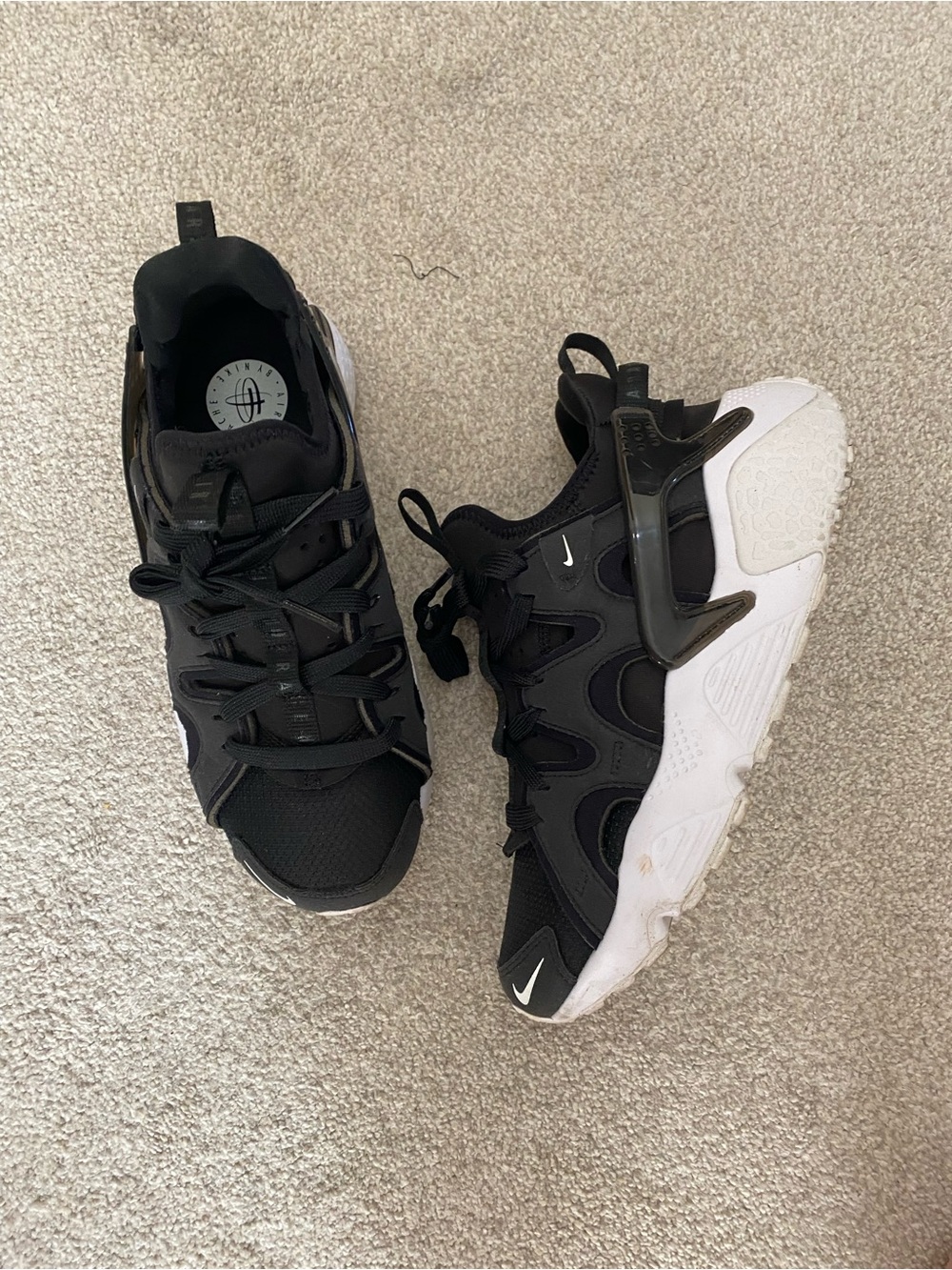 Nike women Black and White Trainer Sneakers